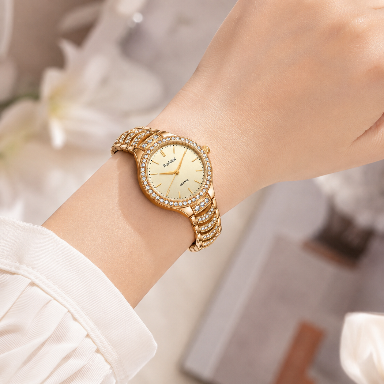 Women's Luxury Crystal Dial Quartz Watch with Metal Bracelet
